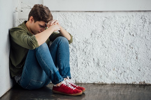 Nastolatek mający depresję